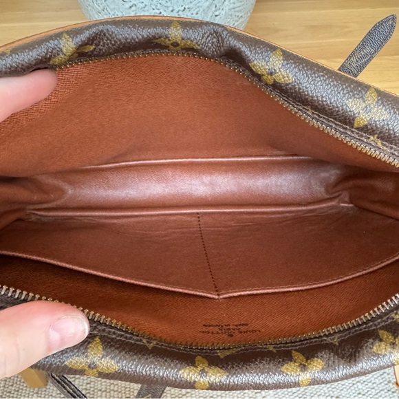 ✅AUTHENTIC✅LOUIS VUITTON Compiegne GM Crossbody bag - Picture 9 of 12